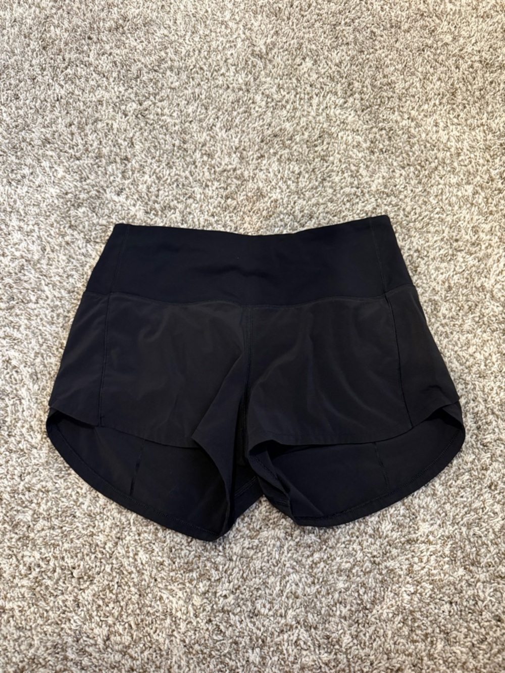Lululemon - Speed Up High Rise Short 2.5”